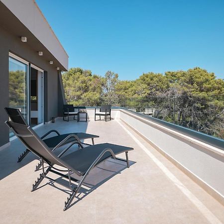 Rhapsody In Green - Luxury Villa In Zadar Crno Екстериор снимка