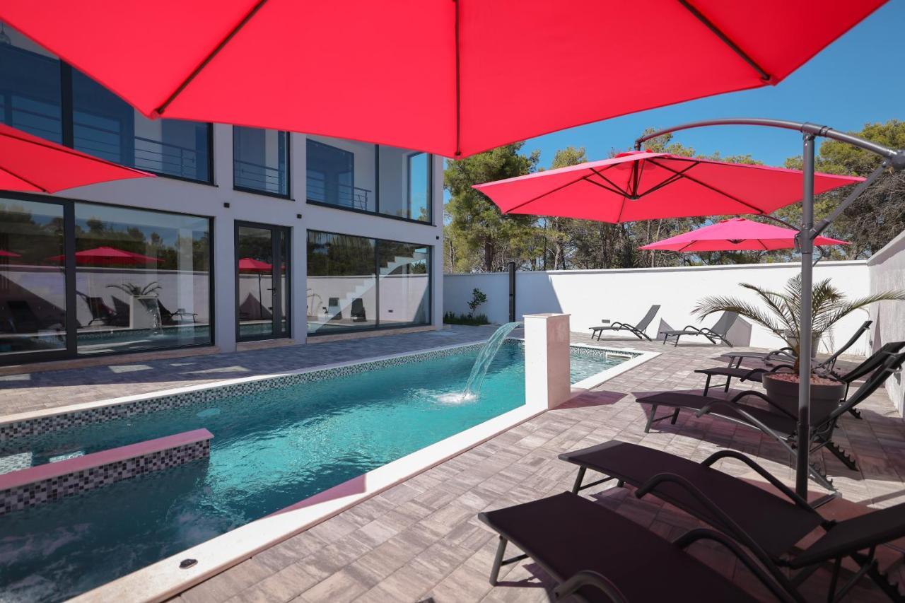 Rhapsody In Green - Luxury Villa In Zadar Crno Екстериор снимка