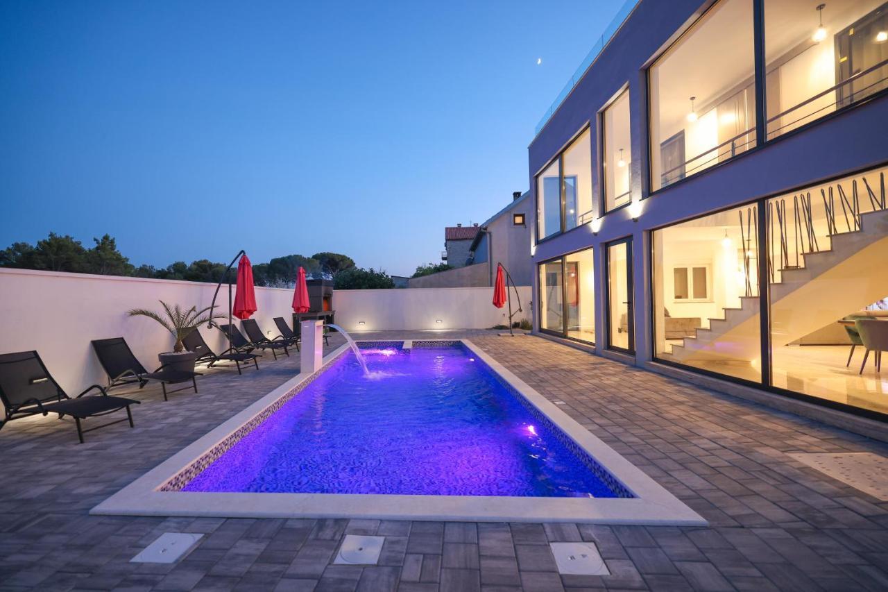 Rhapsody In Green - Luxury Villa In Zadar Crno Екстериор снимка